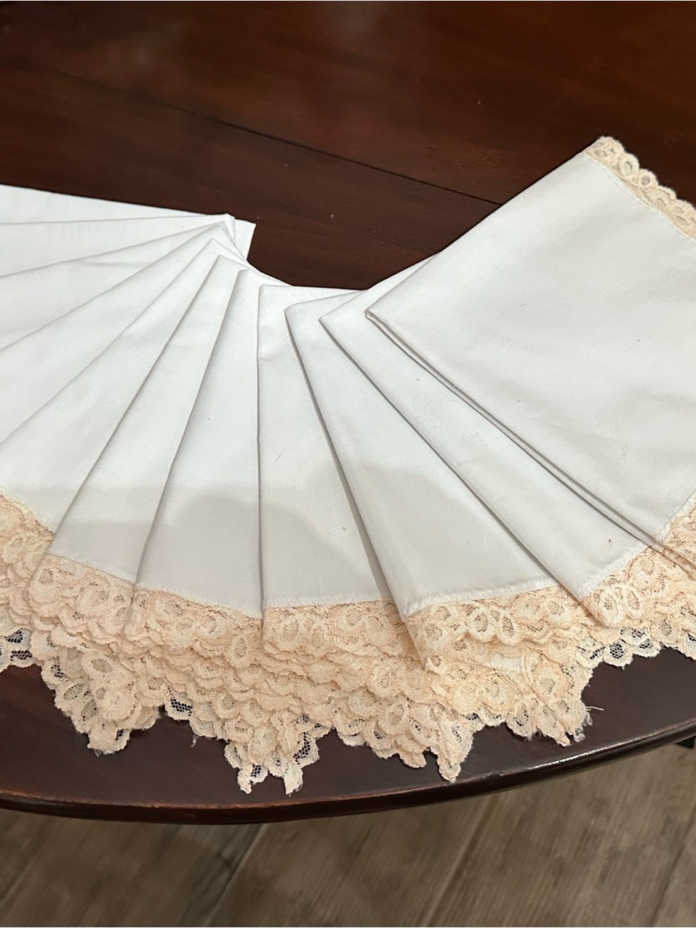 Vintage White Linen Napkins with Beige Lace Trim - Set of 11